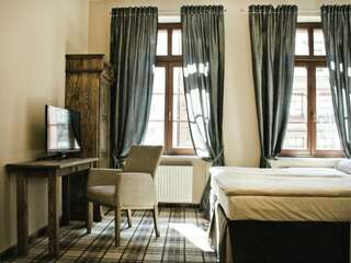 Апарт-отели Five Stars Bed&Breakfast Вроцлав Двухместный номер с 1 кроватью или 2 отдельными кроватями-5