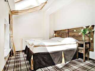 Апарт-отели Five Stars Bed&Breakfast Вроцлав Двухместный номер с 1 кроватью или 2 отдельными кроватями-6